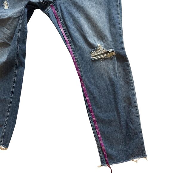 Judy Blue Dad Jeans Women’s 18W Blue high rise Distressed Cabincore Grunge - Picture 8 of 13